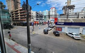 Loft na av. Meia Praia, Itapema
